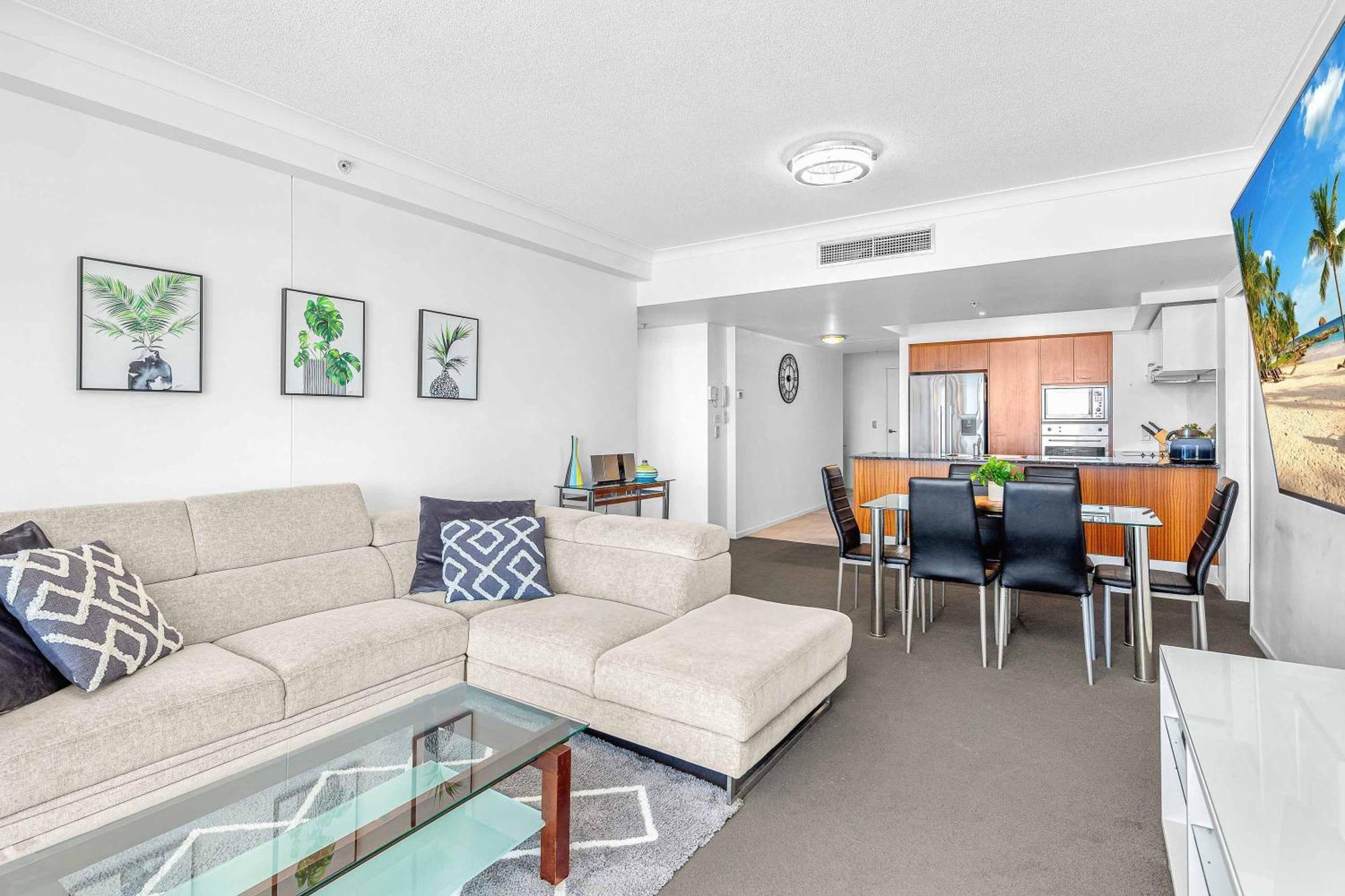 Holiday Holiday Chevron Renaissance Apartments Gold Coast Room photo