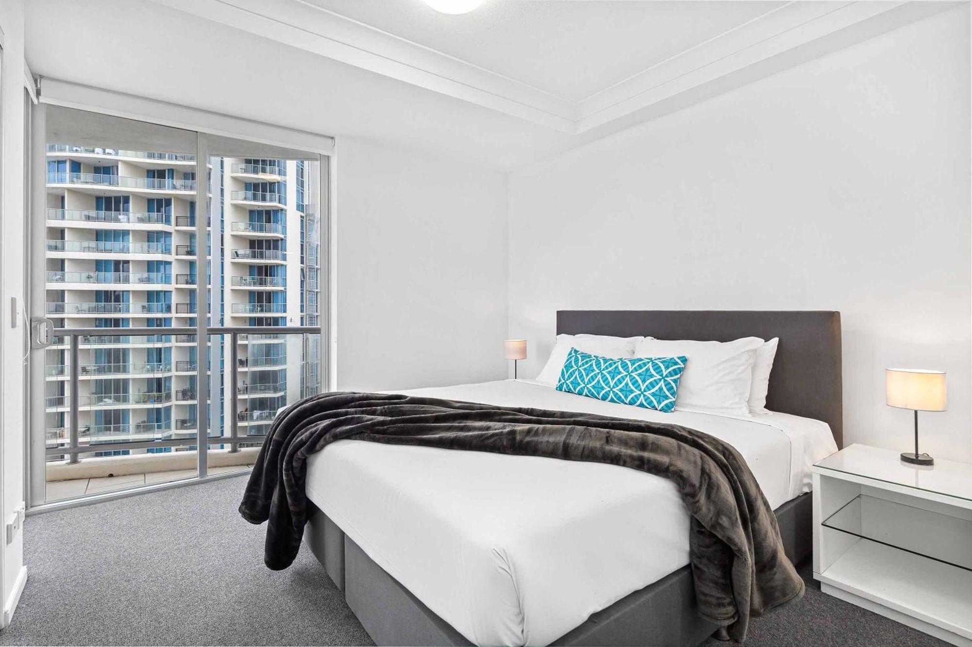 Holiday Holiday Chevron Renaissance Apartments Gold Coast Room photo