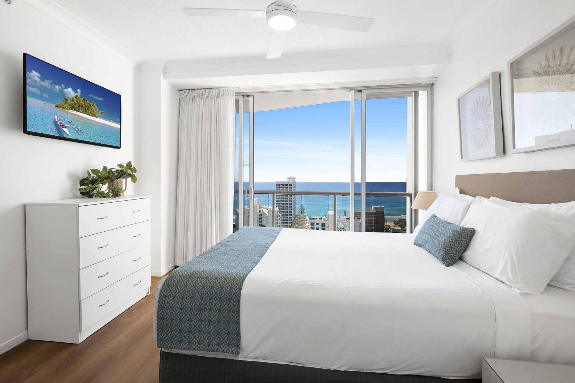 Holiday Holiday Chevron Renaissance Apartments Gold Coast Room photo